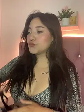 Snapshot of angellique_22 chatting on February 27, 2025, 10:44 am angellique 22 online show from February 27, 2025, 10:44 am