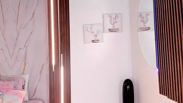 mia six66 online show from February 4, 2026, 12:11 pm