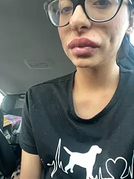 myloveforyouu online show from October 19, 2025, 11:40 pm