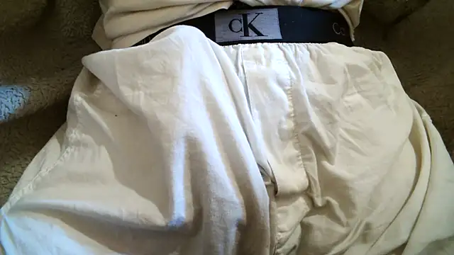 Snapshot of KoyuHanara chatting on November 3, 2025, 3:15 pm KoyuHanara online show from November 3, 2025, 3:15 pm