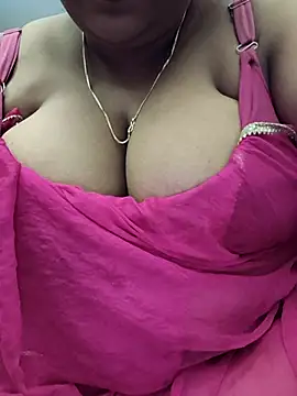 Snapshot of bigboobyrush chatting on October 2, 2025, 7:56 am bigboobyrush online show from October 2, 2025, 7:56 am