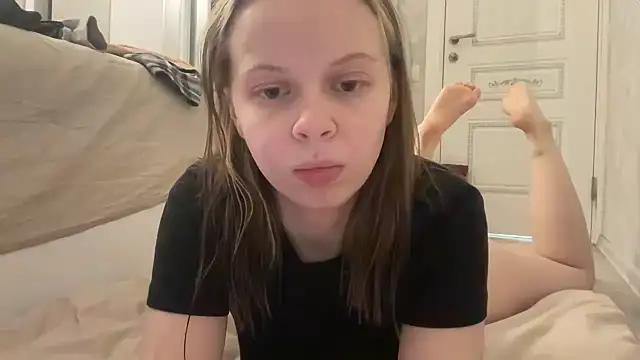 wrenlie online show from April 22, 2026, 8:59 pm