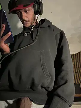 rayyymack online show from October 11, 2025, 2:23 am