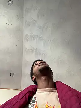 Snapshot of rayyymack chatting on February 15, 2026, 2:05 pm rayyymack online show from February 15, 2026, 2:05 pm