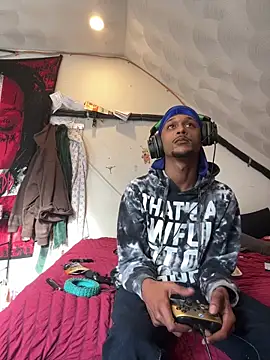 Snapshot of rayyymack chatting on February 16, 2026, 7:34 pm rayyymack online show from February 16, 2026, 7:34 pm