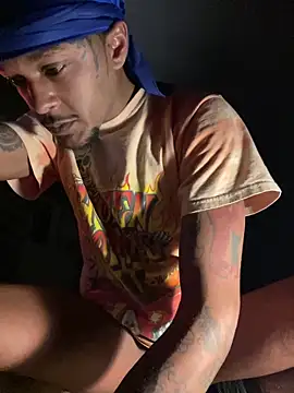 Snapshot of rayyymack chatting on February 16, 2026, 4:44 am rayyymack online show from February 16, 2026, 4:44 am