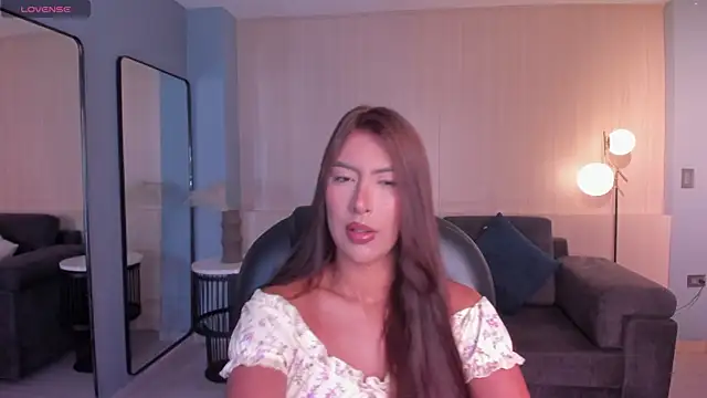 ArianaDumont online show from May 26, 2026, 11:19 am