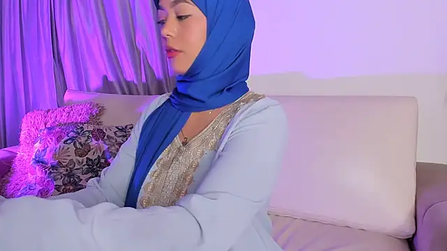 azzahara069 online show from November 28, 2025, 9:37 pm