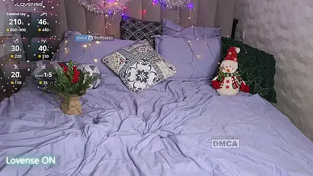 GoodGirl0024 online show from December 14, 2025, 8:36 pm