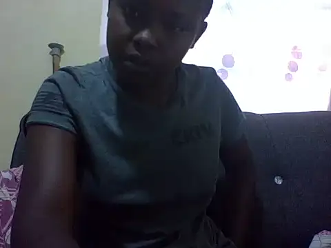 Sweetcecie01 online show from April 11, 2026, 2:54 pm