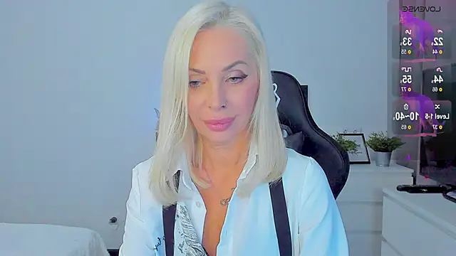 Miya Kisss online show from December 20, 2025, 2:42 pm