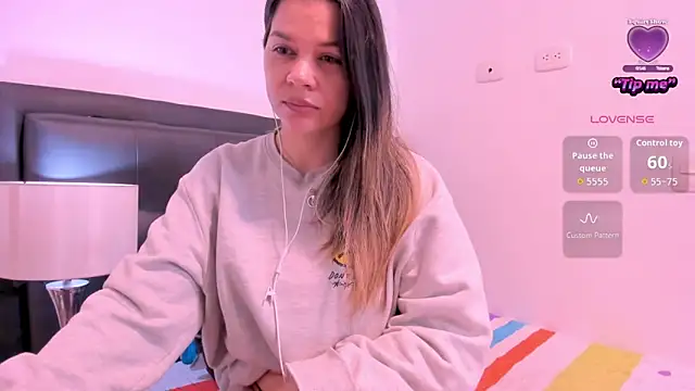 Snapshot of daniela_beauty chatting on October 11, 2025, 12:06 pm daniela beauty online show from October 11, 2025, 12:06 pm