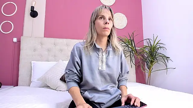 Anastasiapriest online show from May 19, 2026, 11:50 am