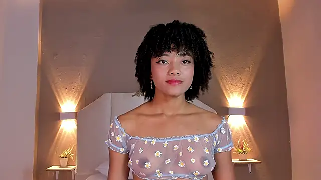 Juliette  3 online show from April 20, 2026, 1:35 pm