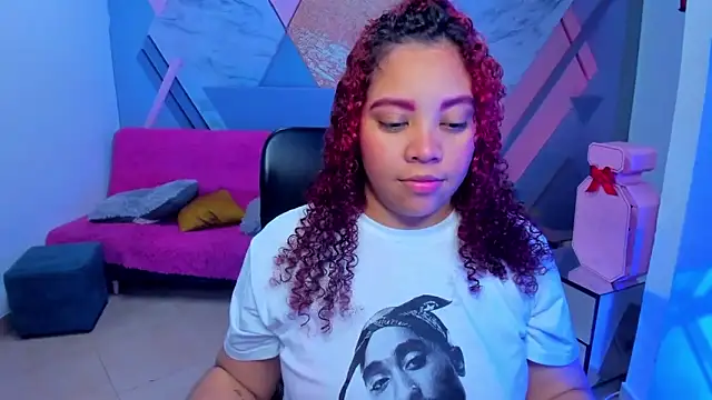 AngelaCoffee online show from October 30, 2025, 10:39 pm