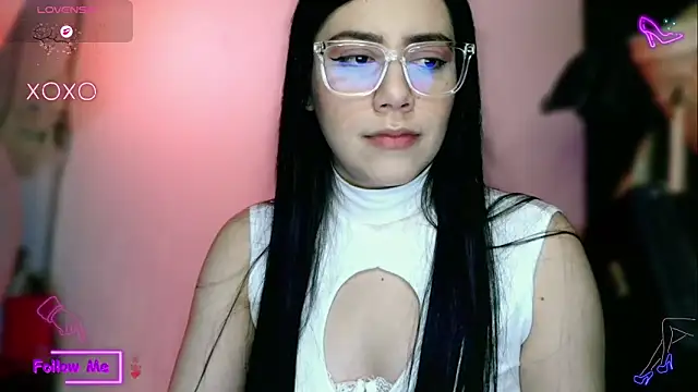 LauGrayJ online show from October 24, 2025, 9:58 pm