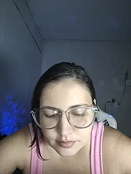 Snapshot of dani123unica chatting on April 6, 2026, 10:27 am dani123unica online show from April 6, 2026, 10:27 am