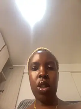 Snapshot of sexxyykittyy chatting on February 1, 2026, 4:33 am sexxyykittyy online show from February 1, 2026, 4:33 am