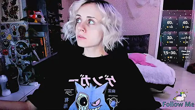 NaniMoore online show from October 30, 2025, 8:50 pm