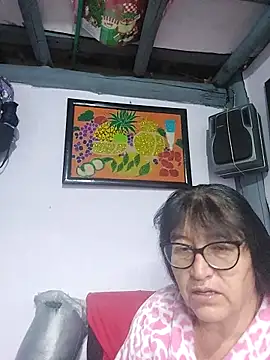 Snapshot of clarita_01 chatting on December 4, 2025, 12:37 pm clarita 01 online show from December 4, 2025, 12:37 pm