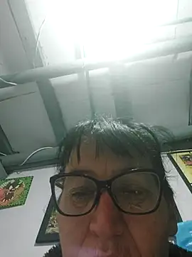 clarita 01 online show from May 31, 2026, 10:54 am
