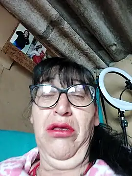 Snapshot of clarita_01 chatting on November 22, 2025, 11:42 am clarita 01 online show from November 22, 2025, 11:42 am