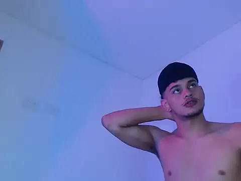 Alex ThomsonXxX online show from January 14, 2026, 2:42 pm