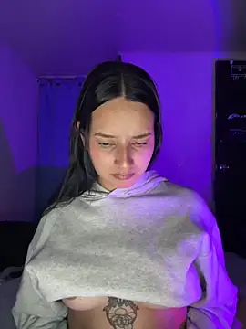 Snapshot of _vaness chatting on October 16, 2025, 6:43 am vaness online show from October 16, 2025, 6:43 am