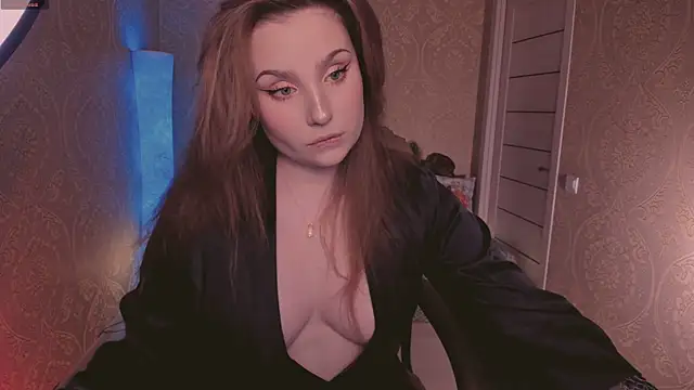 Eesmaaarrr online show from October 22, 2025, 11:36 pm