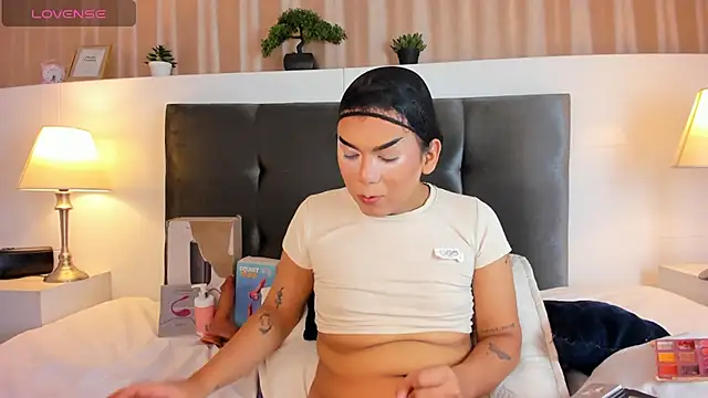 yossi peach cute online show from March 22, 2026, 8:21 pm