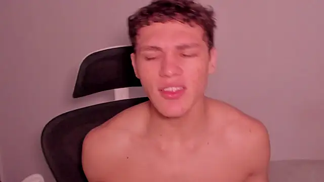 Snapshot of laurent_nova chatting on March 13, 2026, 5:29 pm laurent nova online show from March 13, 2026, 5:29 pm