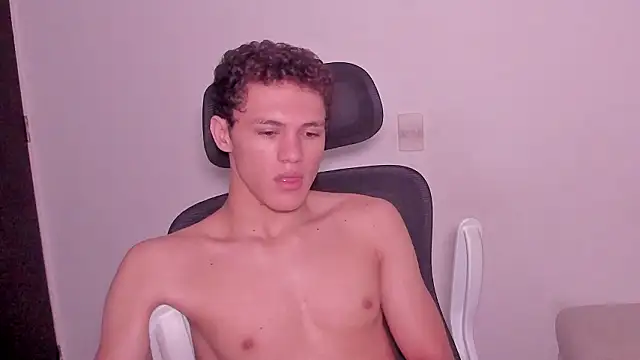 Snapshot of laurent_nova chatting on March 6, 2026, 9:26 am laurent nova online show from March 6, 2026, 9:26 am