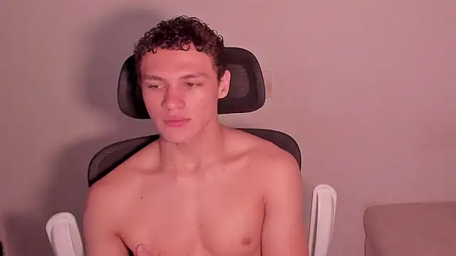 Snapshot of laurent_nova chatting on March 4, 2026, 6:54 am laurent nova online show from March 4, 2026, 6:54 am