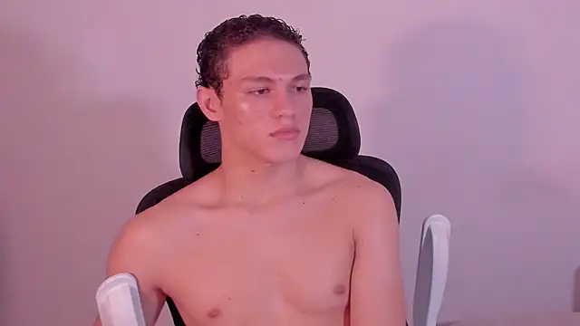 Snapshot of laurent_nova chatting on March 27, 2026, 6:11 am laurent nova online show from March 27, 2026, 6:11 am