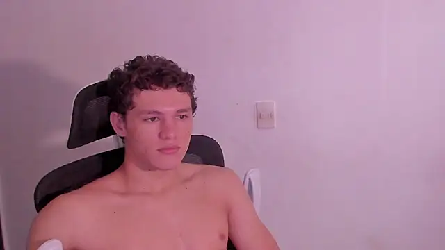 Snapshot of laurent_nova chatting on April 8, 2026, 3:57 pm laurent nova online show from April 8, 2026, 3:57 pm