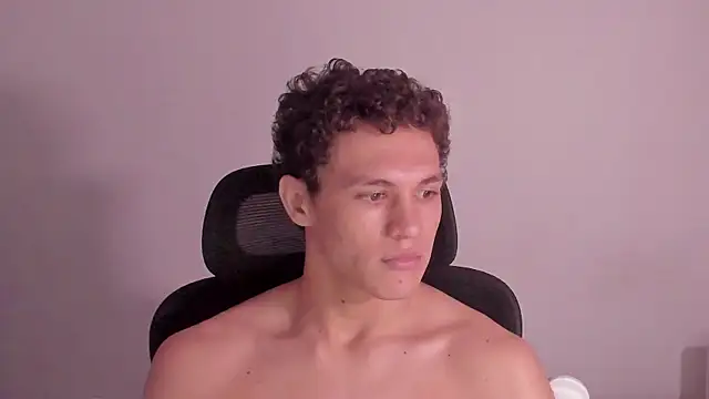 Snapshot of laurent_nova chatting on April 2, 2026, 12:12 pm laurent nova online show from April 2, 2026, 12:12 pm