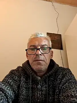 Picolo4111 online show from October 19, 2025, 7:11 am