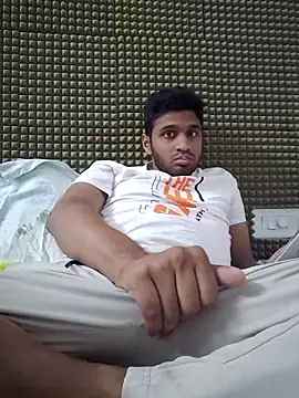 Snapshot of mykecockslong chatting on February 8, 2026, 6:05 pm mykecockslong online show from February 8, 2026, 6:05 pm