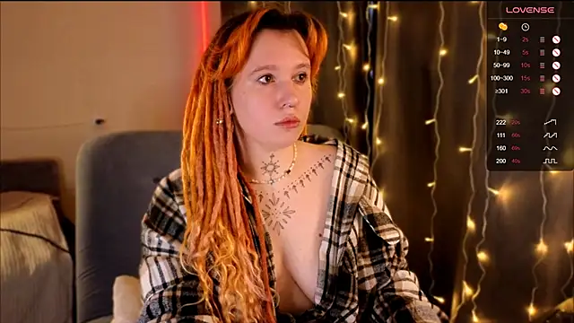 The Full Red Moon online show from November 30, 2025, 9:32 am