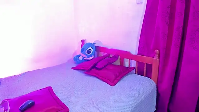 Ivanna18 x online show from April 16, 2026, 3:18 am