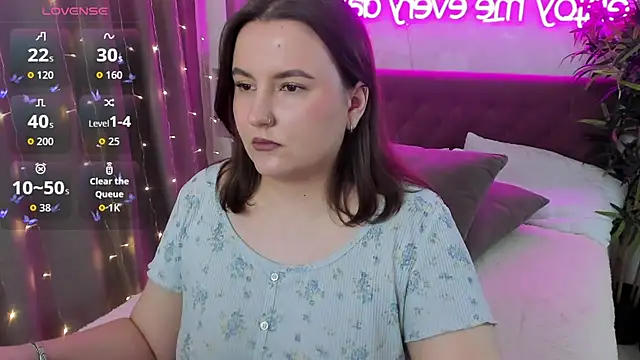 FeralPeach online show from January 18, 2026, 5:22 am