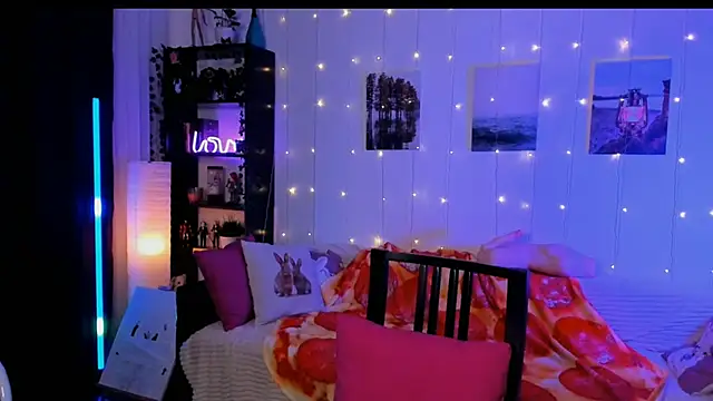 Magic Allie online show from December 15, 2025, 6:41 am