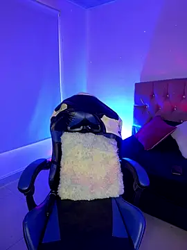 Ady 18 online show from December 20, 2025, 9:28 pm