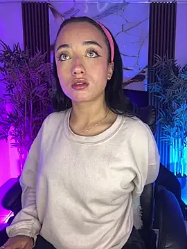 Ady 18 online show from February 8, 2026, 7:33 pm