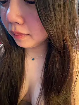 Hotellinh12 online show from May 11, 2026, 2:45 pm