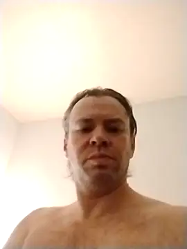 JamesIII1984 online show from April 8, 2026, 3:19 am
