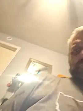 Snapshot of silkstroker6981 chatting on October 25, 2025, 2:00 am silkstroker6981 online show from October 25, 2025, 2:00 am