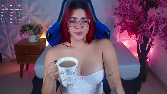 Snapshot of lizowenn_ chatting on November 1, 2025, 7:41 pm lizowenn online show from November 1, 2025, 7:41 pm