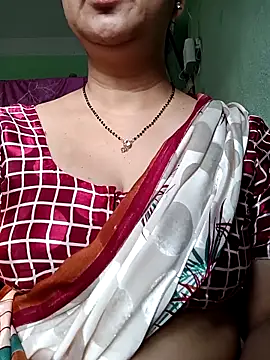 Snapshot of Rosy-B chatting on October 12, 2025, 12:56 am Rosy-B online show from October 12, 2025, 12:56 am