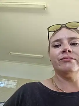 Off the Lesh online show from November 25, 2025, 1:39 am